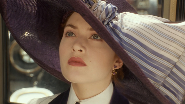 Kate Winslet mar Rose ar an Titanic